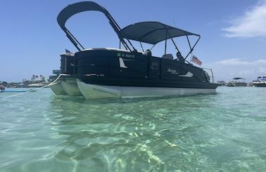 Catch some sun! Fast Luxury Tritoon -13 person, free amenities! 