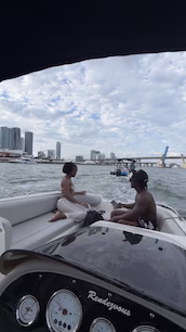 23’ Bayliner Beautiful Boat In Miami
