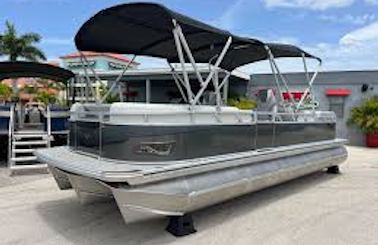 Family/Group Friendly 25’ Tritoon • Roomy, Stable, Powerful, 200HP 
