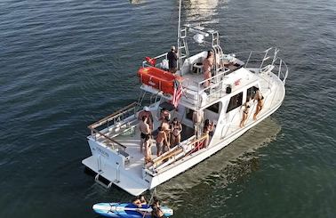 🎶 Private Mission Bay Party Yacht (21 Guests) – BYO Food, Drinks & Floaties