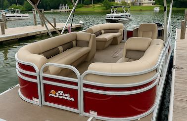 ☀️ Flawless 2020 Sun Tracker Tritoon Boat Rental now available on Lake Norman