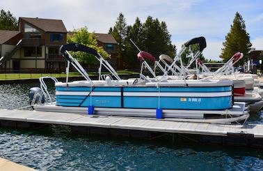 Crest Pontoons Deluxe LX 240 24ft Tritoon, Self-Captain — Lake Tahoe