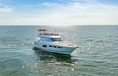 Prestige 550 Flybridge  Luxury Yacht Charter in Chicago 