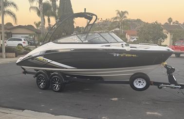 Yamaha AR210 Bowrider Dual Jet Engines in San Diego for 10 Guests