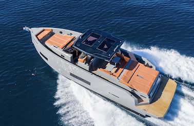 45ft Luxury Yacht Charter In Newport Beach - Harbor - Coastal - Starlink - Tv