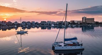 The Carolina Loop: Cruise through a Perfect Weekend of History and Nature on the Water